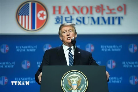 Tổng thống Mỹ Donald Trump họp báo sau Hội nghị thượng đỉnh Mỹ-Triều lần hai ở Hà Nội ngày 28/2/2019. (Ảnh: AFP/TTXVN)