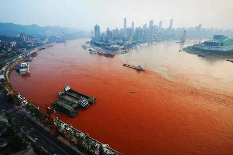 Sông Dương Tử bị ô nhiễm. (Nguồn: gokunming.com)