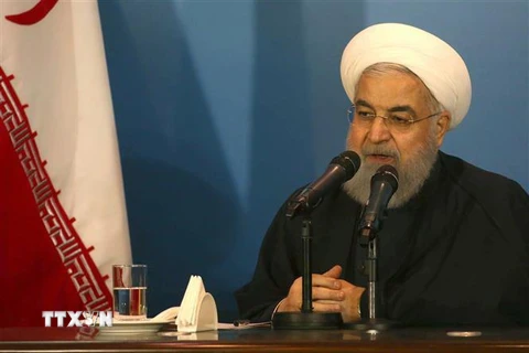 Tổng thống Iran Hassan Rouhani phát biểu trong chuyến thăm Iraq ngày 12/3. (Ảnh: AFP/TTXVN)