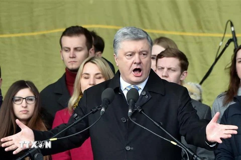 Tổng thống Ukraine Petro Poroshenko phát biểu tại Kiev ngày 17/3/2019. (Ảnh: AFP/TTXVN)