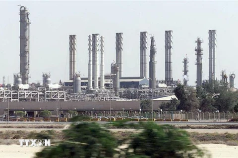Cơ sở lọc dầu ở vịnh Jubail, miền Đông Bắc Saudi Arabia. (Ảnh: AFP/TTXVN)