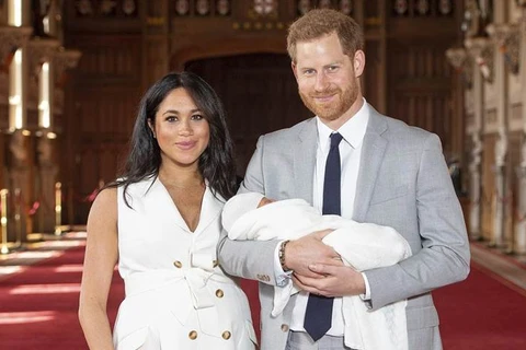[Video] Hoàng tử Harry công bố tên con trai đầu lòng