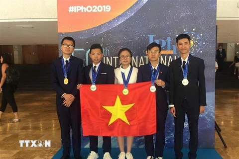 [Video] Việt Nam giành 3 HCV, 2 HCB Olympic Vật lý quốc tế