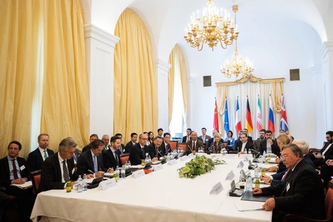 Toàn cảnh cuộc họp giữa đại diện các nước Anh, Pháp, Nga, Trung Quốc, Đức và Iran nhằm thảo luận các biện pháp cứu vãn thỏa thuận, còn gọi là JCPOA, tại Vienna, Áo, ngày 28/7/2019. (Ảnh: AFP/ TTXVN)
