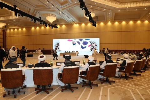 Toàn cảnh một vòng đàm phán hòa bình Afghanistan ở Doha, Qatar. (Ảnh: AFP/TTXVN)