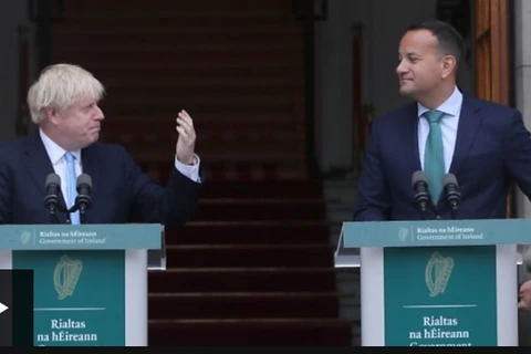 Thủ tướng Anh Boris Johnson và người đồng cấp Ireland Leo Varadkar. (Nguồn: bbc.com)