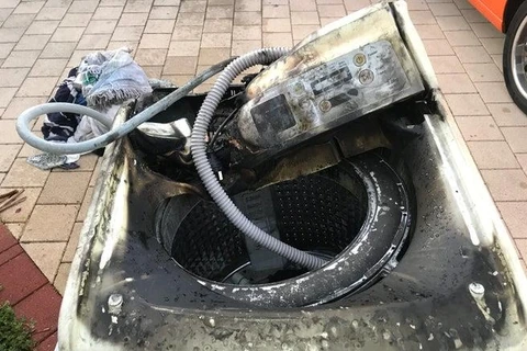 Máy giặt bị cháy. (Nguồn: 10daily.com.au)