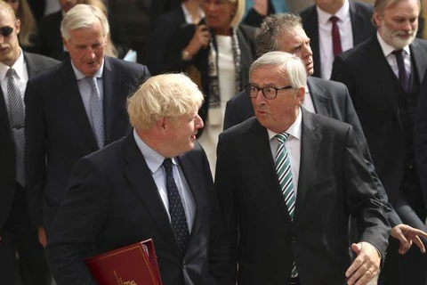 Chủ tịch Ủy ban châu Âu Jean-Claude Juncker và Thủ tướng Anh Boris Johnson. (nguồn: Getty images)