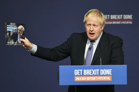 Thủ tướng Anh Boris Johnson phát biểu tại Telford, Anh, ngày 24/11/2019. (Ảnh: THX/TTXVN)
