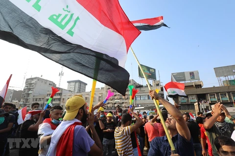 Người biểu tình Iraq tập trung tại quảng trường Tahrir, thủ đô Baghdad. (Ảnh minh họa: THX/TTXVN)