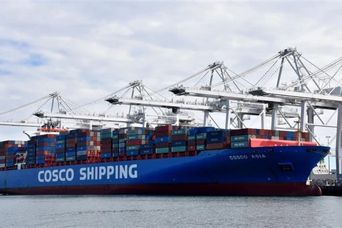 Hàng hóa Trung Quốc tại cảng Long Beach, bang California, Mỹ. (Ảnh: THX/TTXVN)