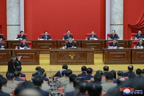 Nhà lãnh đạo Kim Jong-un chủ trì một cuộc họp. (Nguồn: KCNA-Yonhap)