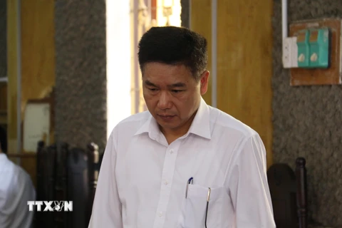 Bị cáo Trần Xuân Yến, nguyên Phó Giám đốc Sở Giáo dục và Đào tạo tỉnh Sơn La tại phiên tòa. (Ảnh: Hữu Quyết/TTXVN)