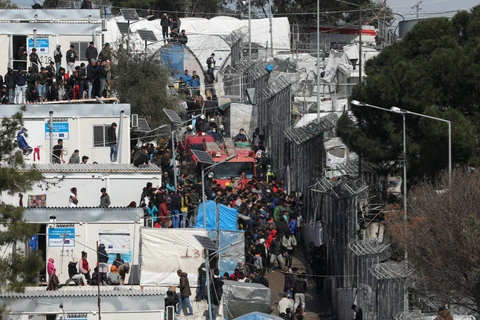 Hiện trường đám cháy tại một trại tị nạn trên đảo Lebos, Hy Lạp hồi tháng Ba. (Nguồn: Reuters)