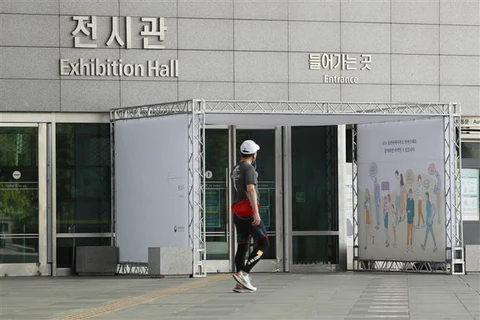 Lối vào viện bảo tàng quốc gia ở thủ đô Seoul, Hàn Quốc, ngày 4/5/2020. (Ảnh: Yonhap/TTXVN)