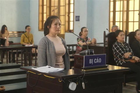 Bị cáo Lê Thị Tường Vân tại phiên tòa xét xử. (Ảnh: Dư Toán/TTXVN)