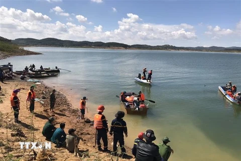 Bình Thuận: Ba học sinh tử vong khi đi tắm sông
