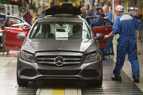 Mẫu xe C-Class của Mercedes-Benz tại nhà máy ở Vance, Alabama, Mỹ. (Ảnh: AFP/TTXVN)