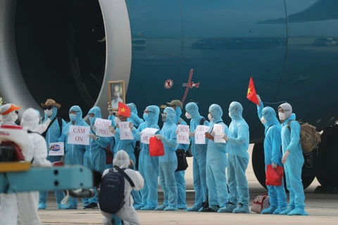 [Video] Chuyến bay đặc biệt đón công dân Việt Nam từ Guinea Xích đạo