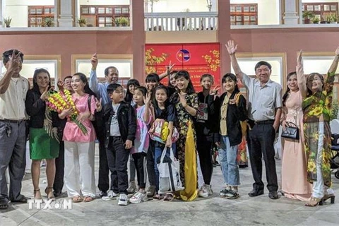 [Video] Kiều bào Campuchia gửi niềm tin, hy vọng vào Đại hội XIII