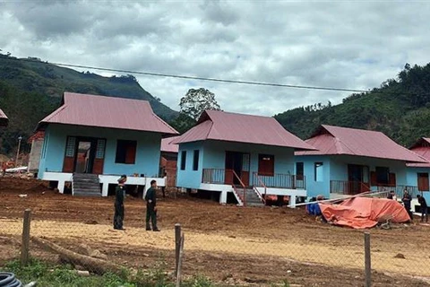 Nhà mới cho đồng bào vùng bị sạt lở núi xã Trà Leng. (Ảnh: Trần Tĩnh/TTXVN)