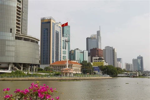 Khu trung tâm Quận 1, Thành phố Hồ Chí Minh nằm bên bờ sông Sài Gòn. (nh Thanh Vũ/TTXVN)