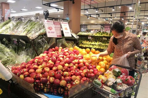 Hàng hóa tại siêu thị Aeon Long Biên, Hà Nội. (Ảnh: Trần Việt/TTXVN)