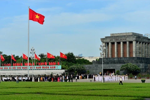 Lăng Chủ tịch Hồ Chí Minh tạm dừng lễ viếng để bảo dưỡng, tu bổ