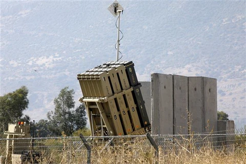 Hệ thống tên lửa đánh chặn Vòm Sắt của Israel. (Ảnh: AFP/TTXVN)