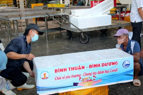 Bình Thuận hỗ trợ hàng hóa, chia sẻ khó khăn cùng TP. HCM, Bình Dương