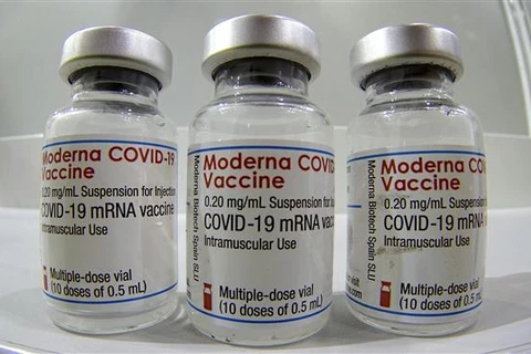 EU cho phép tiêm vaccine COVID-19 của Moderna cho trẻ vị thành niên