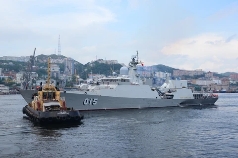 Biên đội tàu Việt Nam dự lễ duyệt binh kỷ niệm Ngày Hải quân Nga 