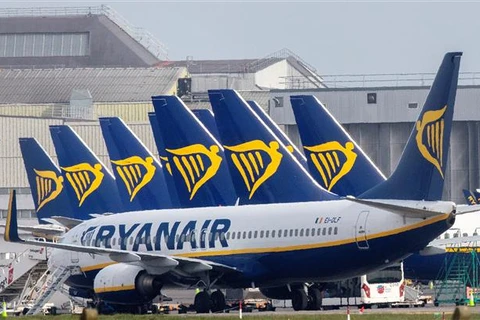 Hãng hàng không Ryanair báo lỗ hơn 320 triệu USD trong quý đầu tiên