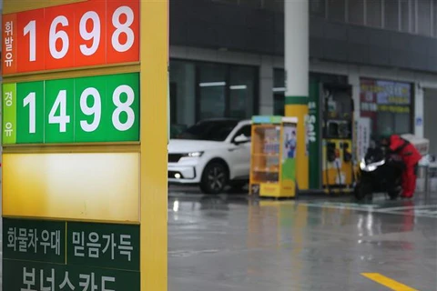 Giá dầu châu Á tăng khi dự trữ của Mỹ giảm nhiều hơn dự kiến