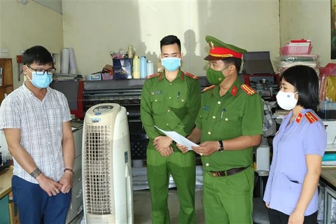 Quảng Bình khởi tố thêm một đối tượng vụ án làm giả con dấu, tài liệu 