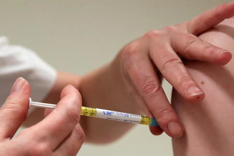 Thử nghiệm giai đoạn cuối vaccine do công ty Anh-Hàn Quốc phát triển