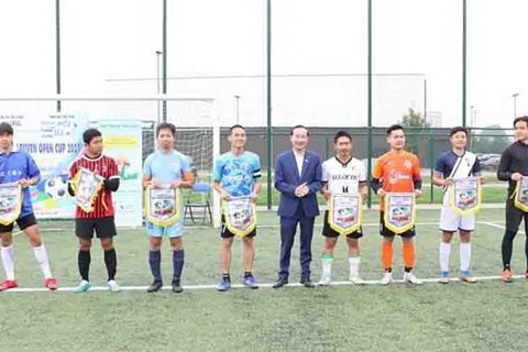Sôi nổi giải bóng đá sinh viên Việt Nam tại Bỉ ủng hộ Quỹ vaccine 
