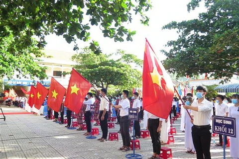 Tỉnh Khánh Hòa và Cà Mau tổ chức khai giảng năm học mới