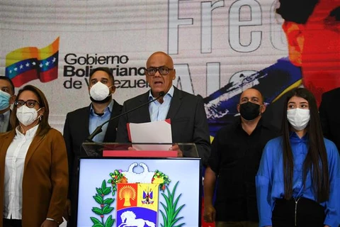Chính phủ Venezuela tạm dừng đàm phán với phe đối lập