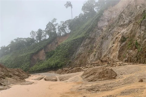 Ngập lụt và sạt lở nặng ở một số địa phương tại Thừa Thiên-Huế