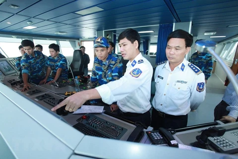 Cảnh sát biển Việt Nam - Điểm tựa cho ngư dân vươn khơi bám biển
