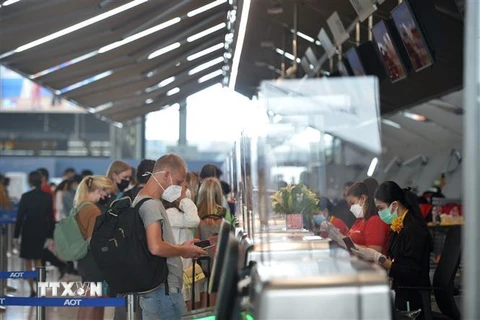 Thái Lan đón du khách nước ngoài đầu tiên đến Bangkok sau 18 tháng