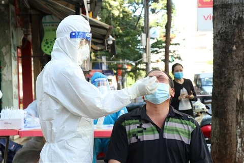 Quảng Trị khẩn trương khống chế chùm ca bệnh ở thị trấn Lao Bảo