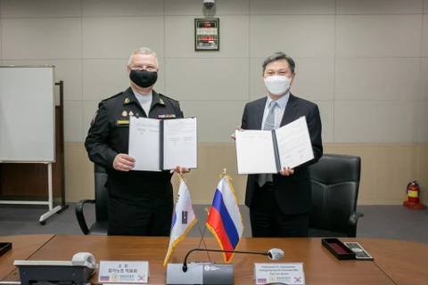 Bộ Quốc phòng Hàn Quốc-Nga thiết lập đường dây nóng quân sự