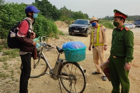Đi xe đạp gần 2.000km từ An Giang đến Tuyên Quang tìm việc làm