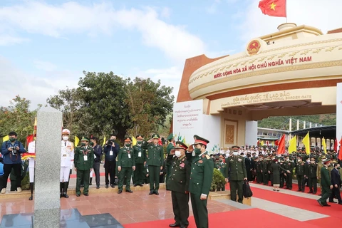 Giao lưu hữu nghị Quốc phòng biên giới Việt Nam-Lào lần thứ nhất
