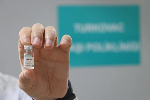 Thổ Nhĩ Kỳ cấp phép khẩn cấp vaccine COVID-19 đầu tiên tự bào chế