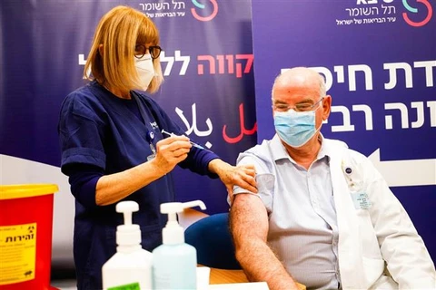 Israel mở rộng diện tiêm mũi thứ 4 vaccine phòng COVID-19 