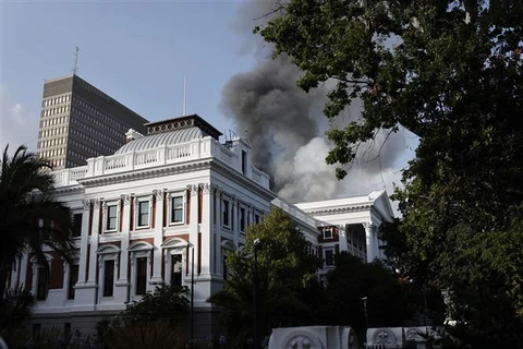 Hỏa hoạn lớn xảy ra tại tòa nhà Quốc hội của Nam Phi