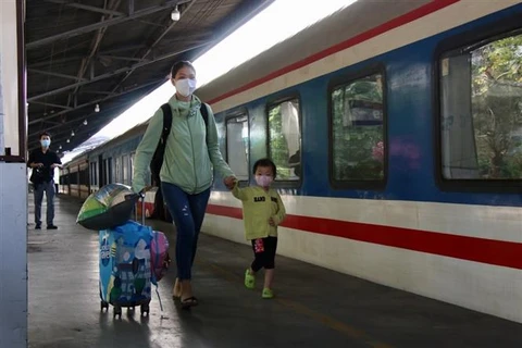 TP. Hồ Chí Minh: Hành khách đi tàu về quê tăng dần những ngày gần Tết 